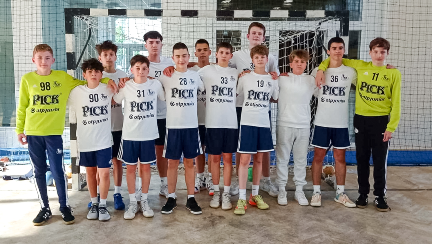 sz-pen-b-cs-ztak-az-id-nyt-l-otp-bank-pick-szeged